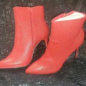 Vibrant Red Heeled Boots with Pointed Toe and Stiletto Heel.... NEVER WORN